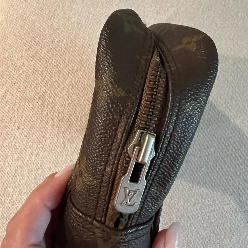 Louis Vuitton Monogram Trousse Toilette 28